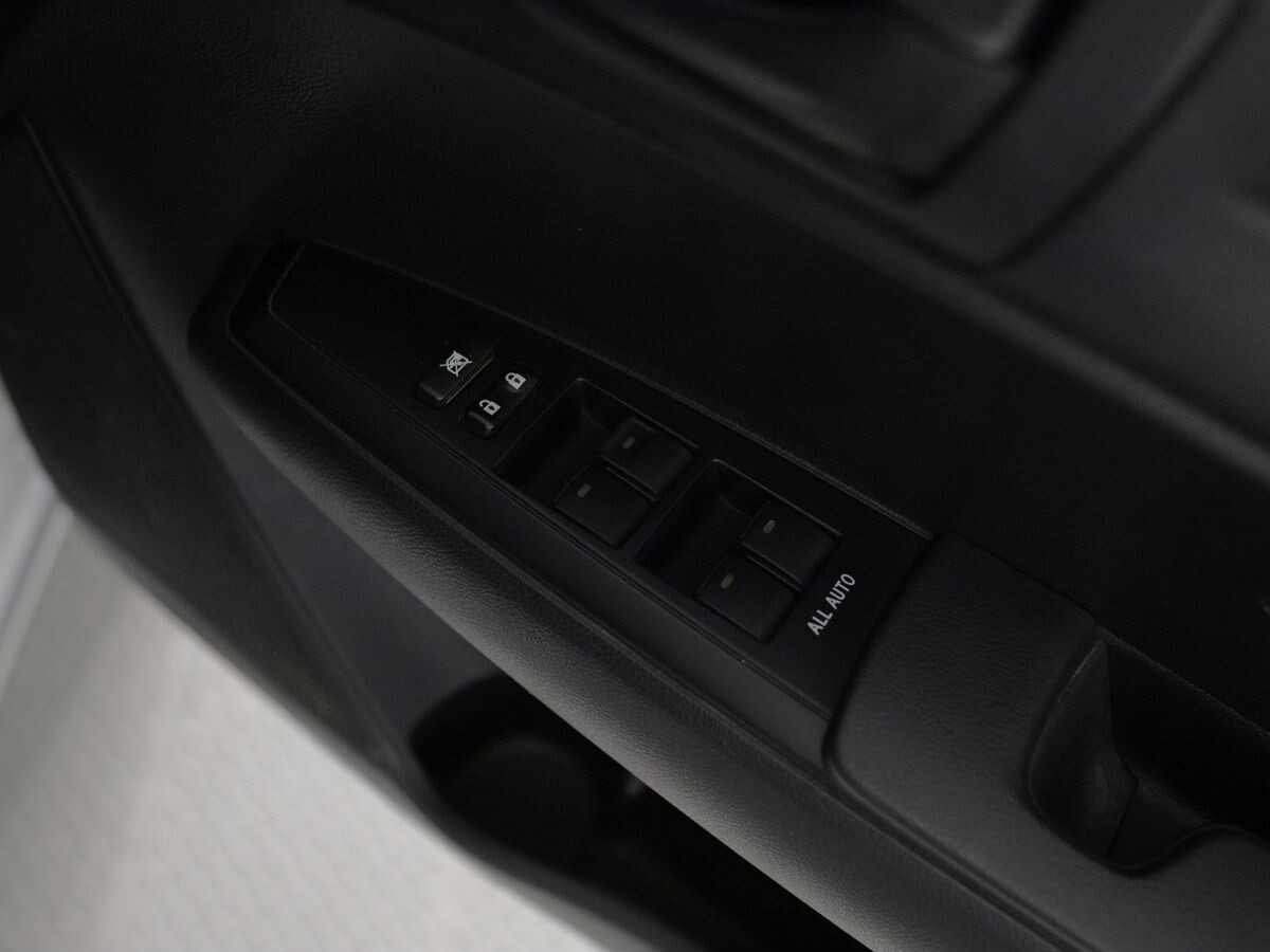 Toyota Corolla Fielder 2016 - фото автомобиля