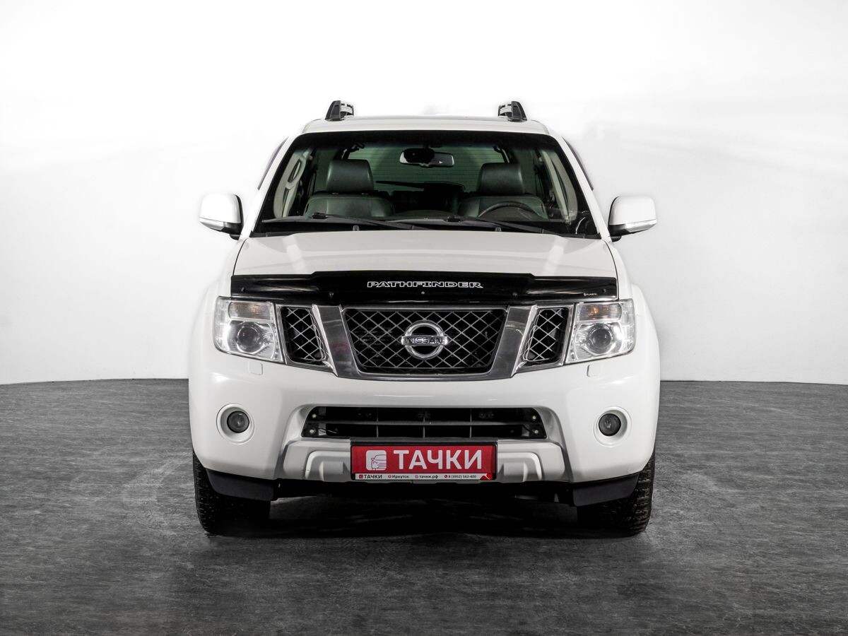 Nissan Pathfinder 2013 - фото автомобиля