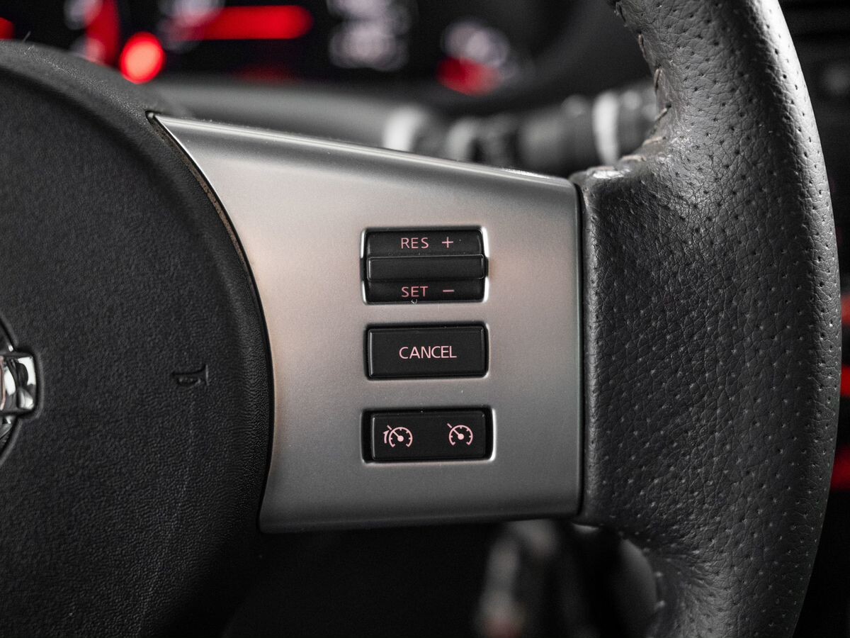 Nissan Pathfinder 2013 - фото автомобиля