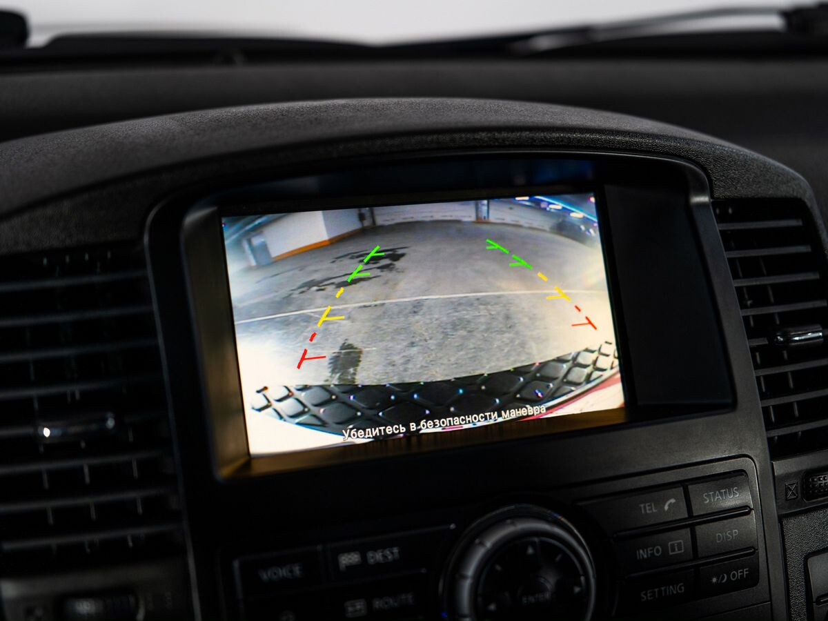 Nissan Pathfinder 2013 - фото автомобиля