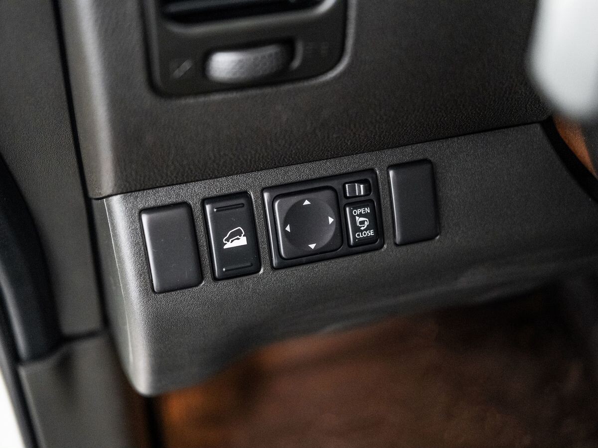 Nissan Pathfinder 2013 - фото автомобиля