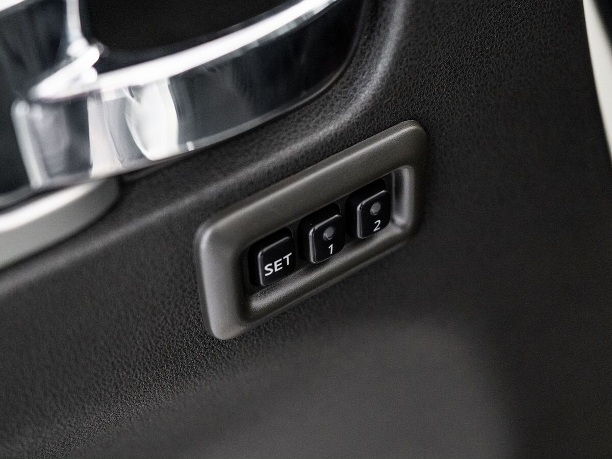 Nissan Pathfinder 2013 - фото автомобиля