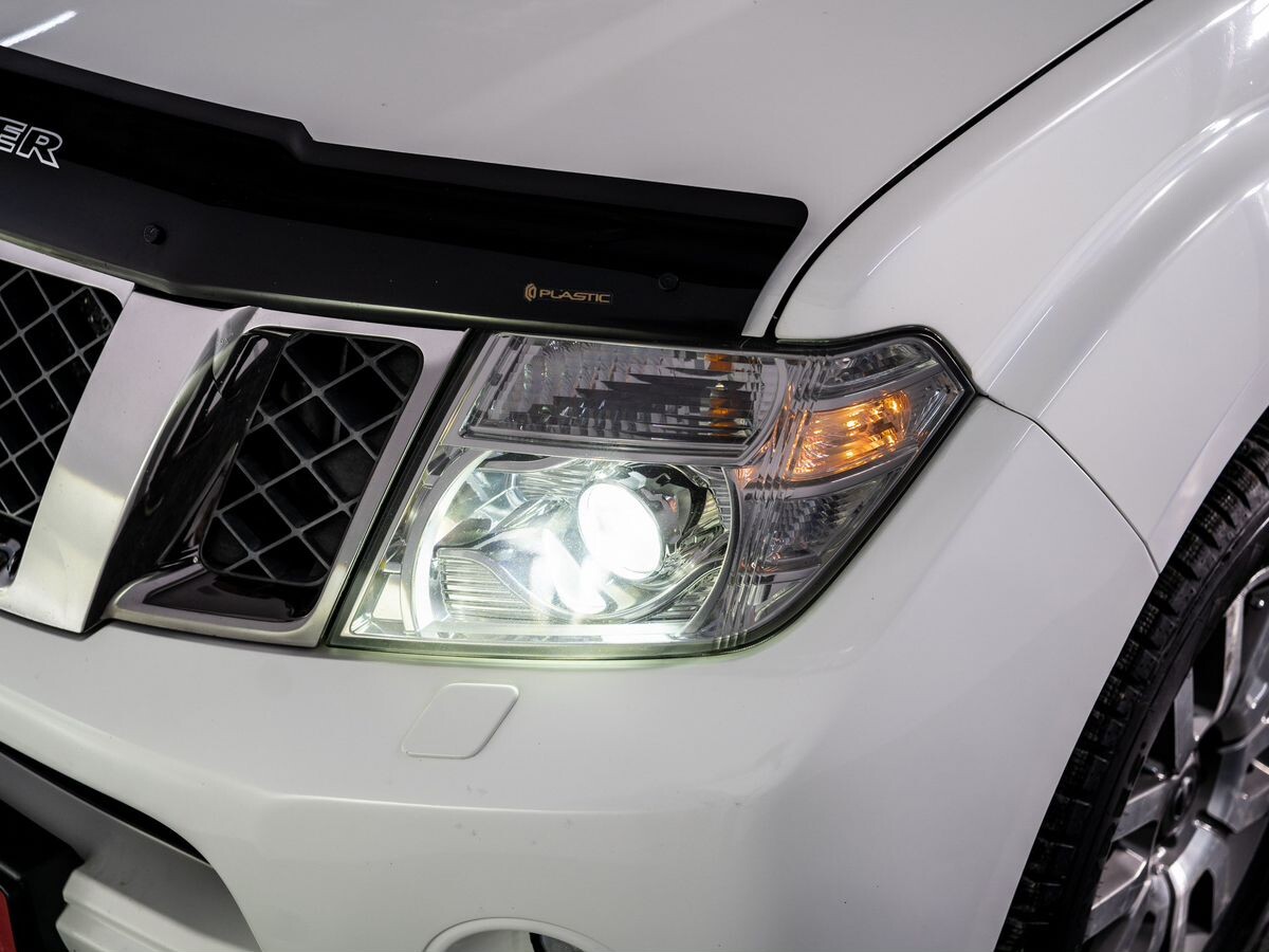 Nissan Pathfinder 2013 - фото автомобиля