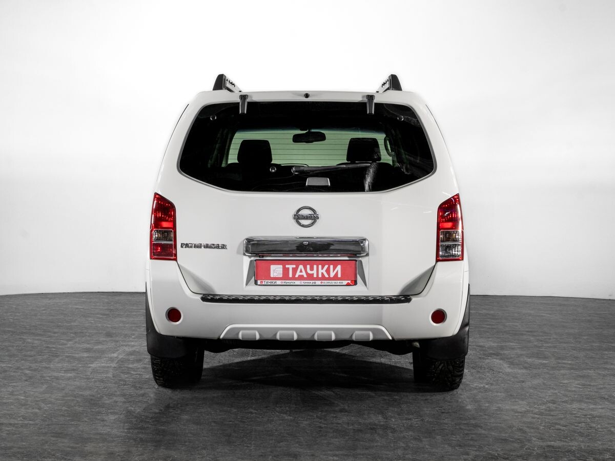 Nissan Pathfinder 2013 - фото автомобиля