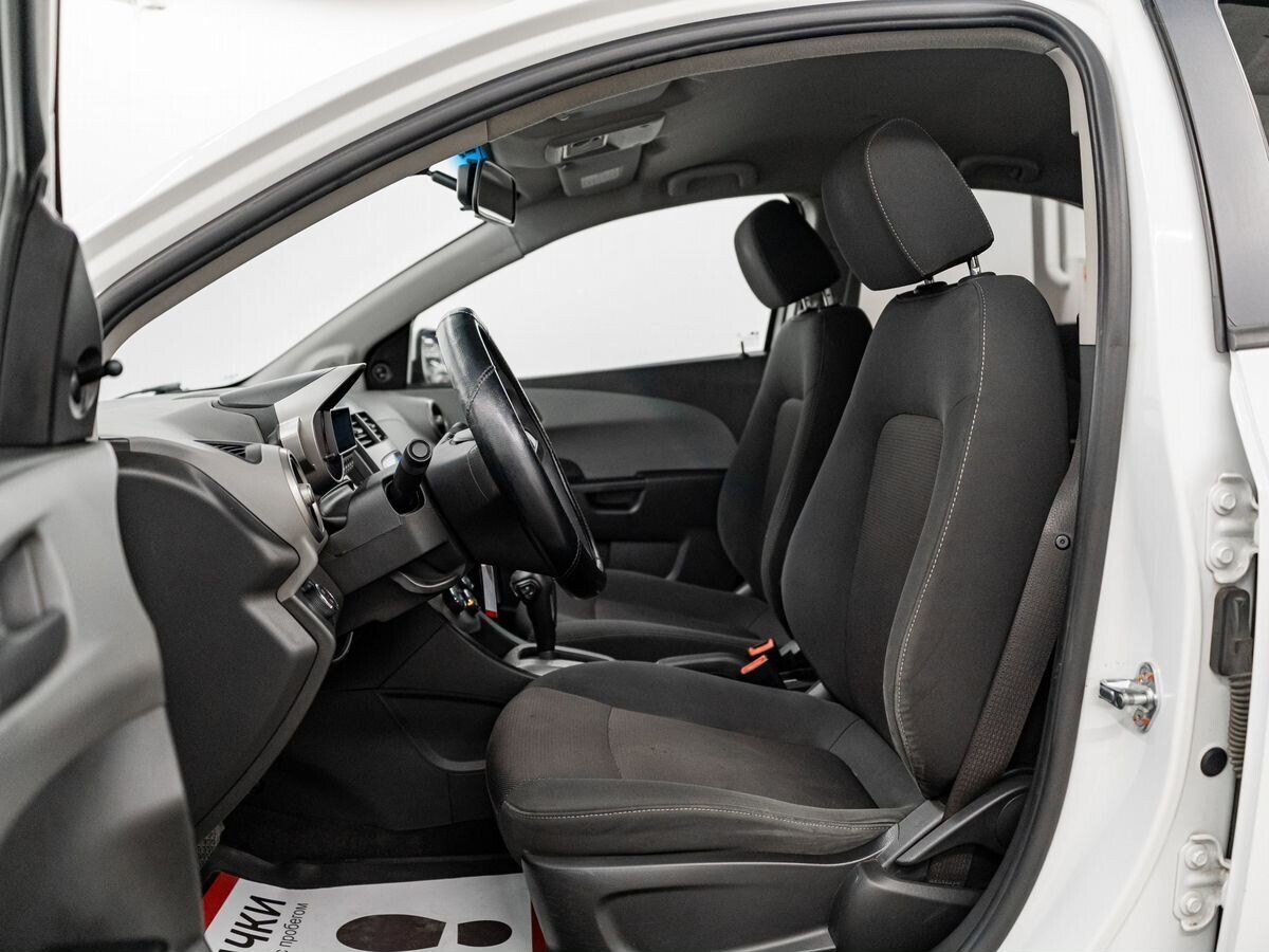 Chevrolet Aveo 2013 - фото автомобиля