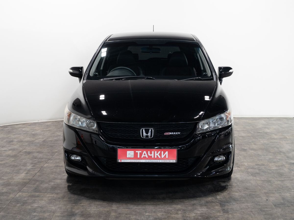 Honda Stream 2011 - фото автомобиля