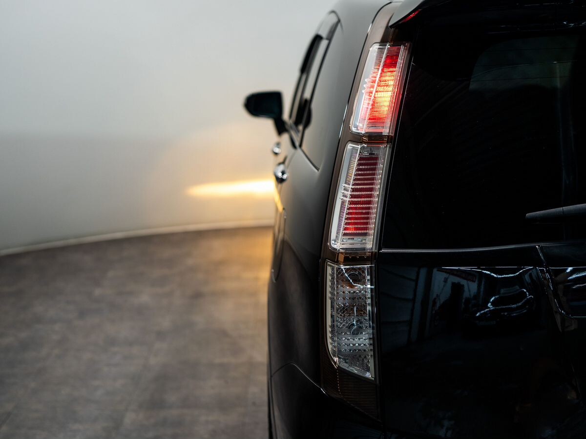 Honda Stream 2011 - фото автомобиля