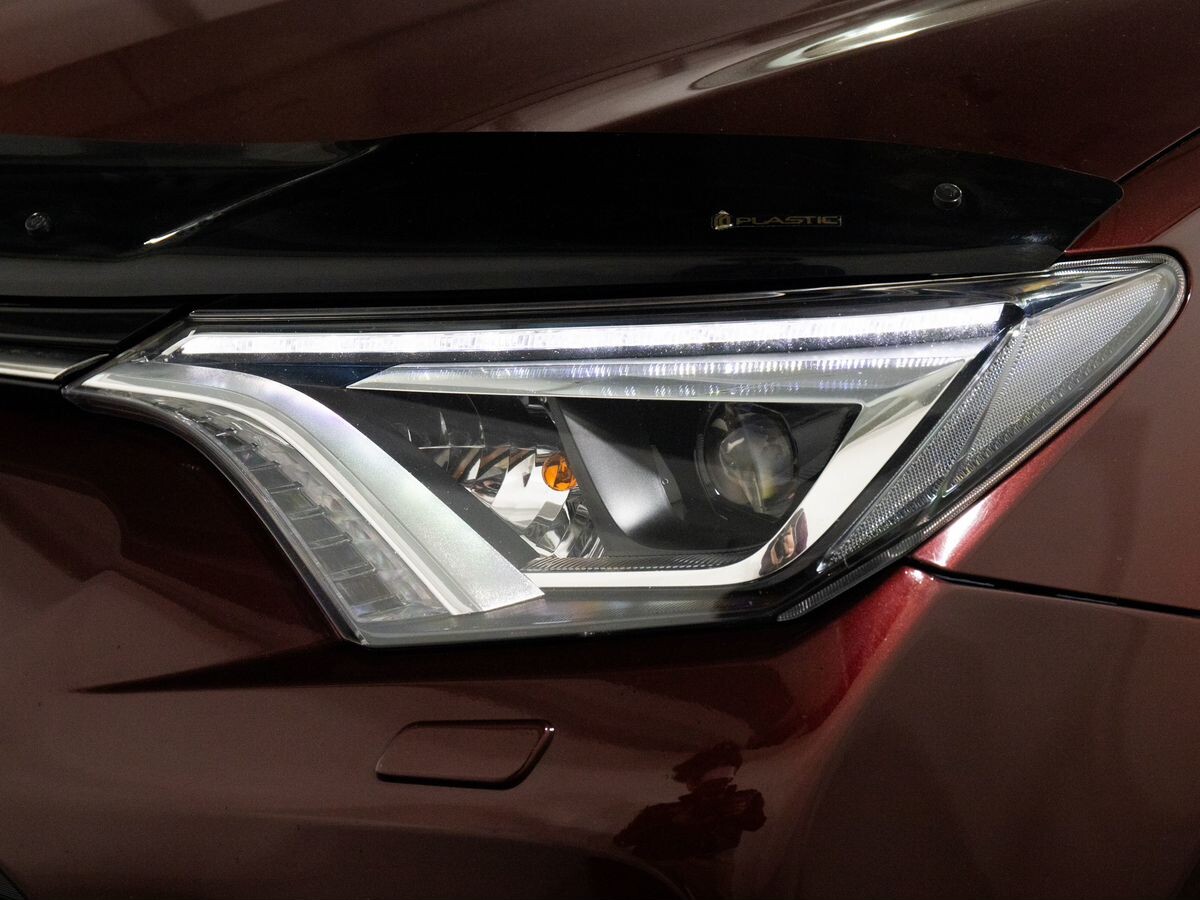 Toyota RAV4 2018 - фото автомобиля