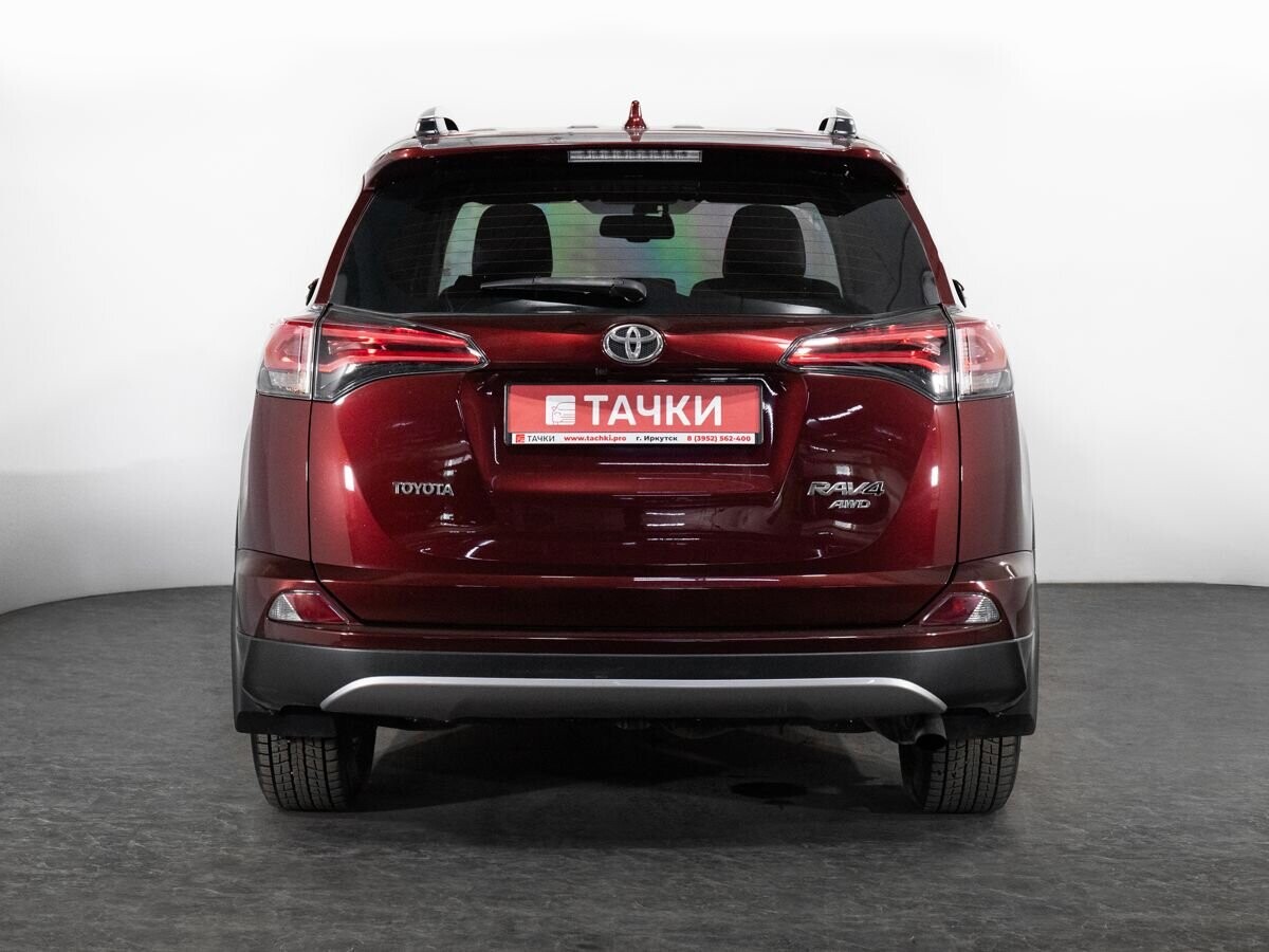 Toyota RAV4 2018 - фото автомобиля
