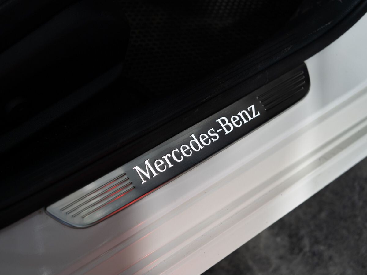 Mercedes-Benz C-Class 2017 - фото автомобиля