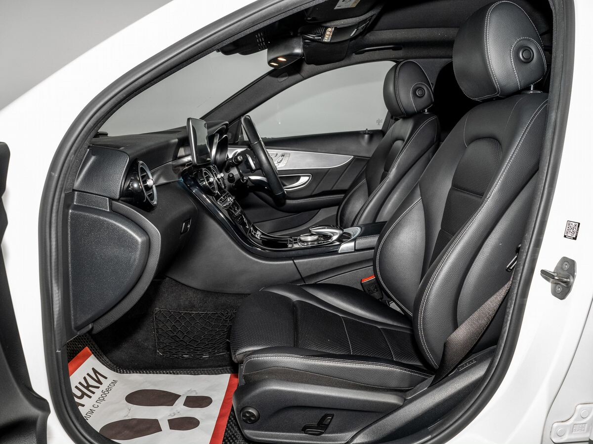 Mercedes-Benz C-Class 2017 - фото автомобиля