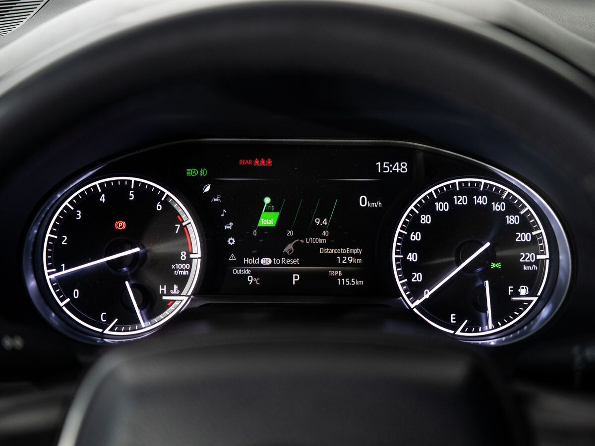 Toyota Harrier 2022 - фото автомобиля