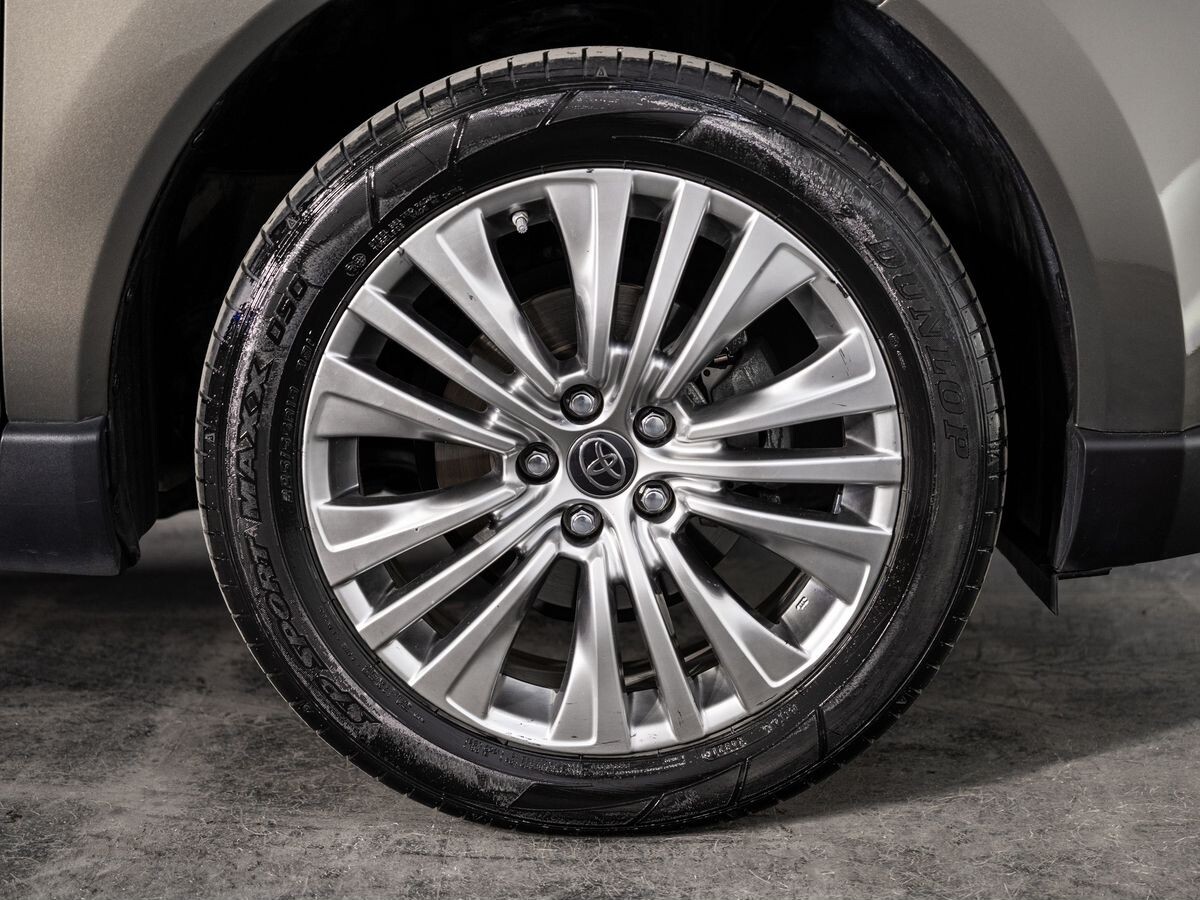 Toyota Harrier 2022 - фото автомобиля