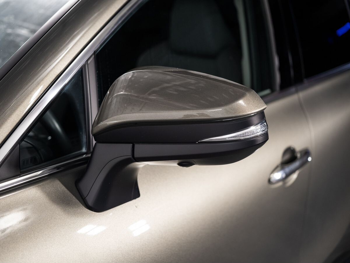 Toyota Harrier 2022 - фото автомобиля