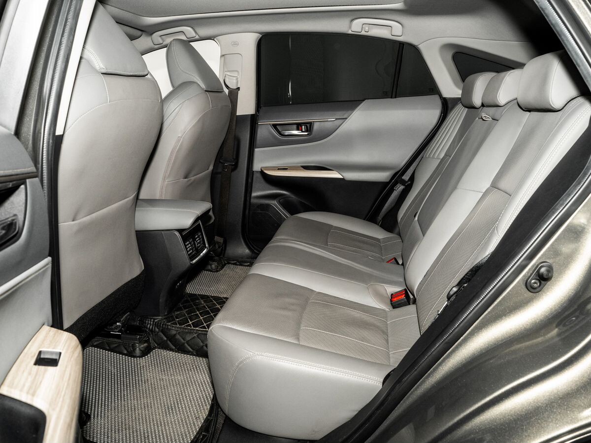 Toyota Harrier 2022 - фото автомобиля