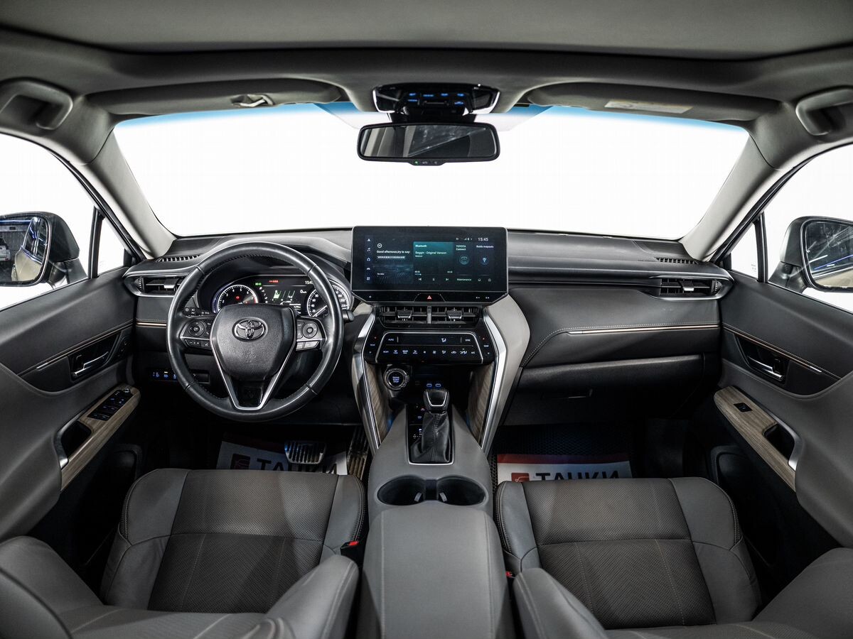 Toyota Harrier 2022 - фото автомобиля