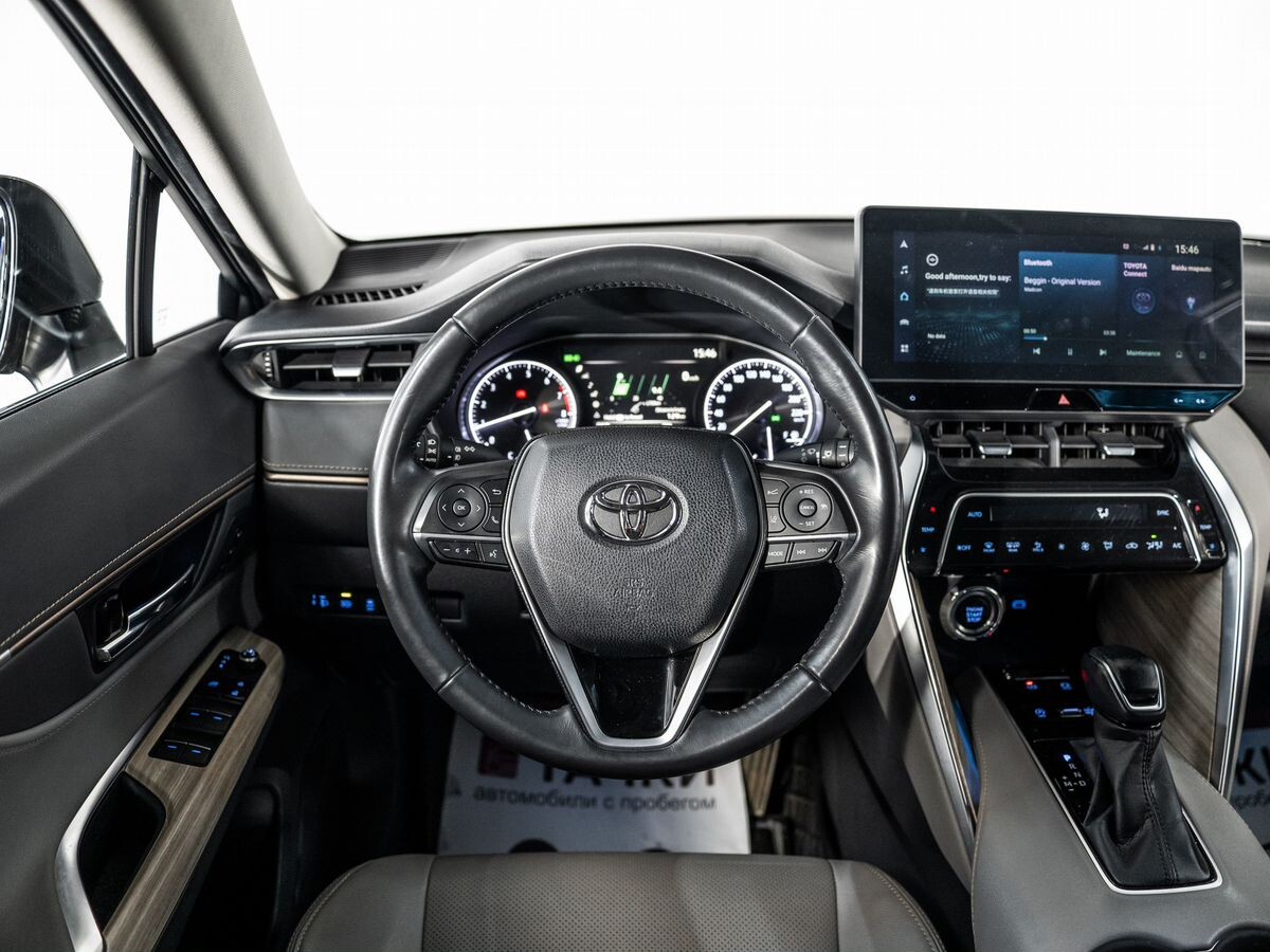 Toyota Harrier 2022 - фото автомобиля
