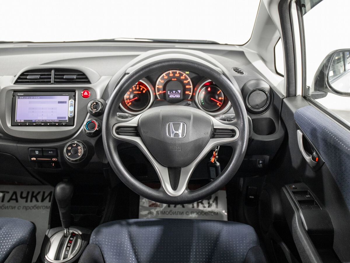 Honda Fit 2009 - фото автомобиля