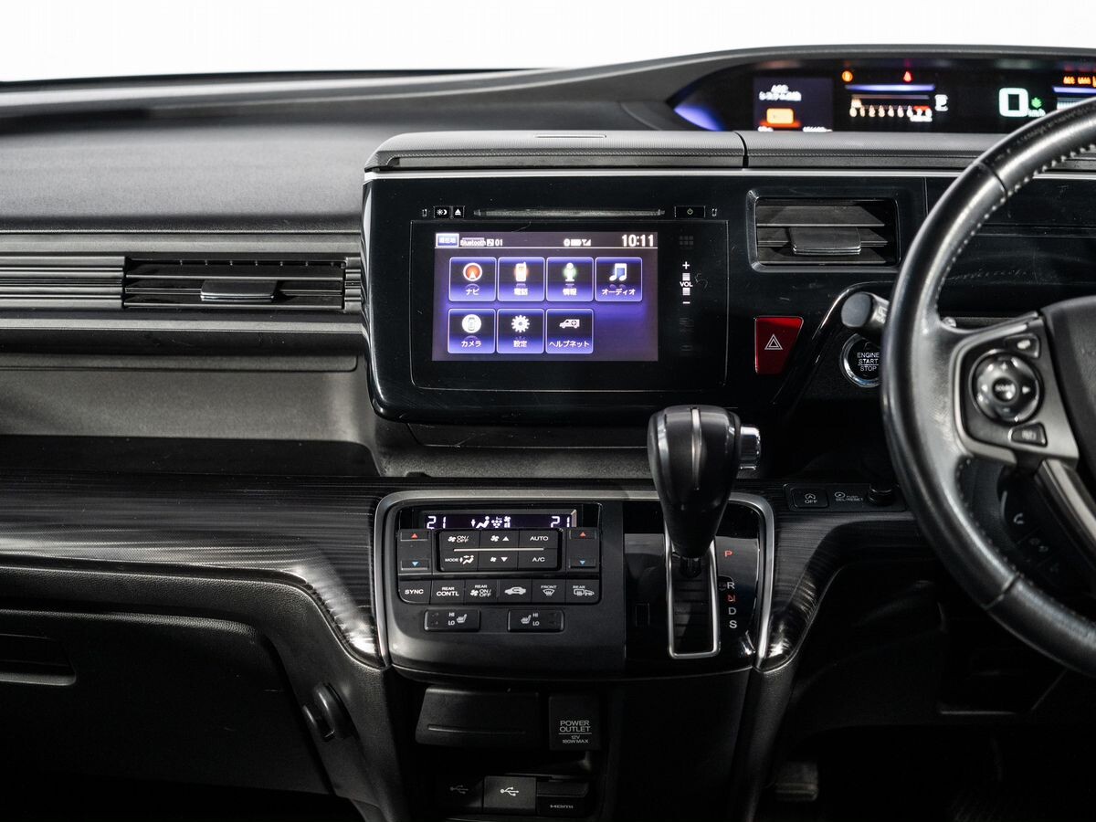 Honda Stepwgn 2015 - фото автомобиля