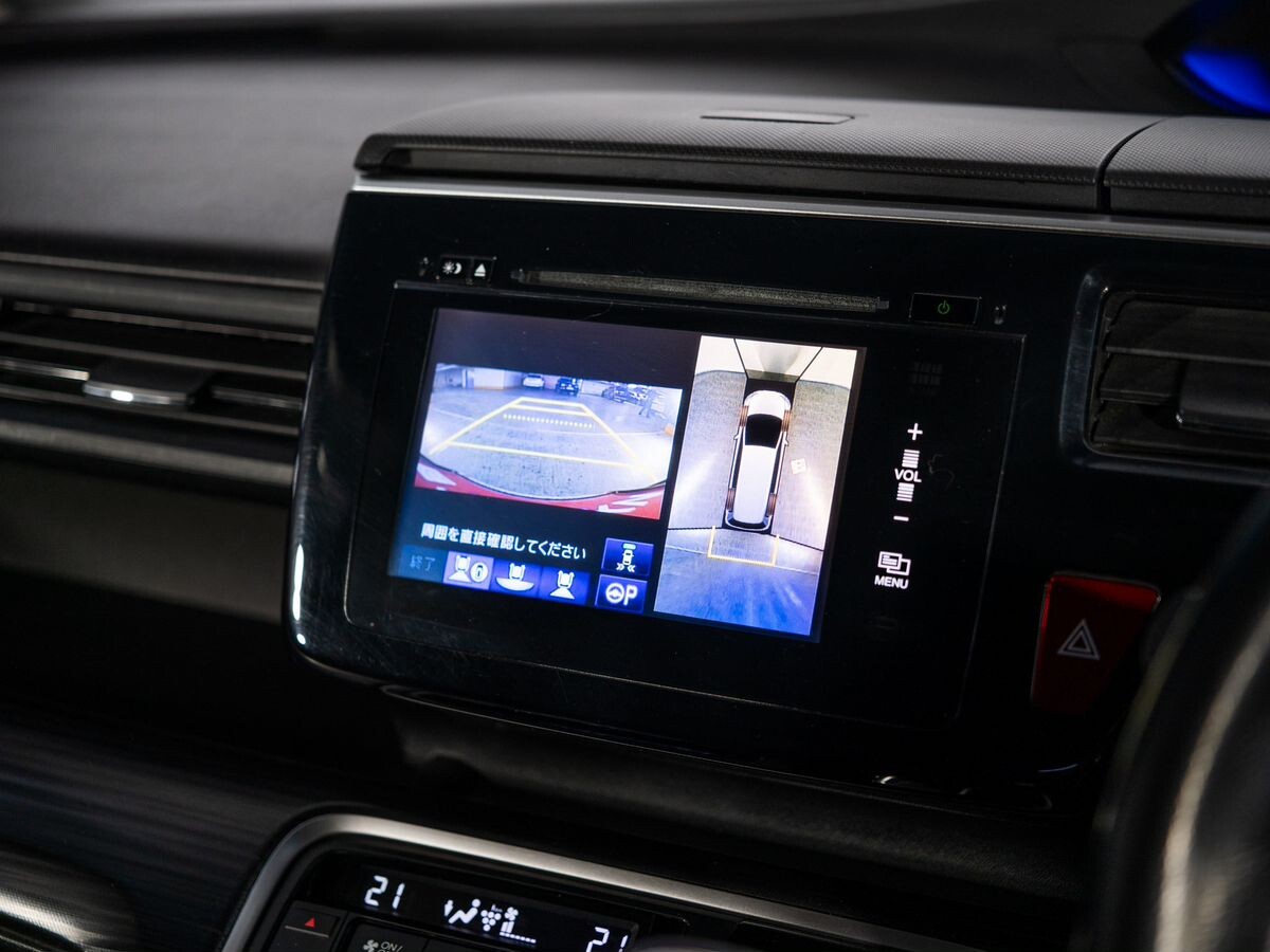 Honda Stepwgn 2015 - фото автомобиля