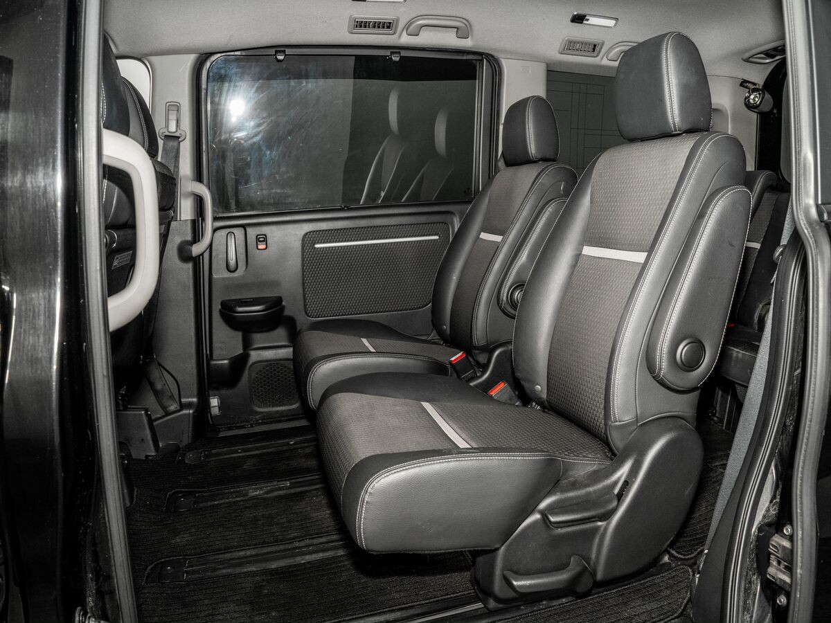 Honda Stepwgn 2015 - фото автомобиля