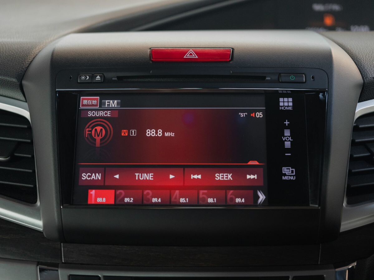 Honda Jade 2015 - фото автомобиля