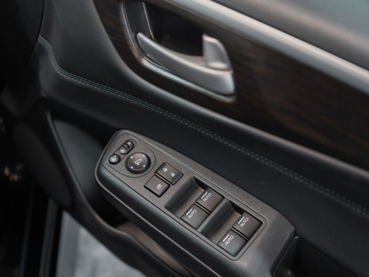 Honda Jade 2015 - фото автомобиля