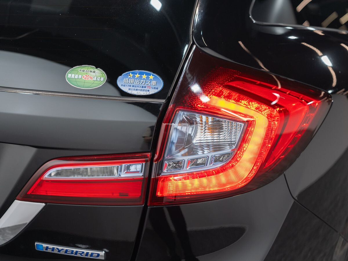 Honda Jade 2015 - фото автомобиля