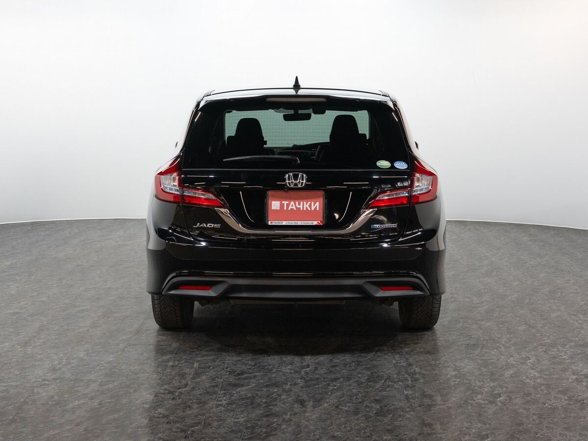 Honda Jade 2015 - фото автомобиля