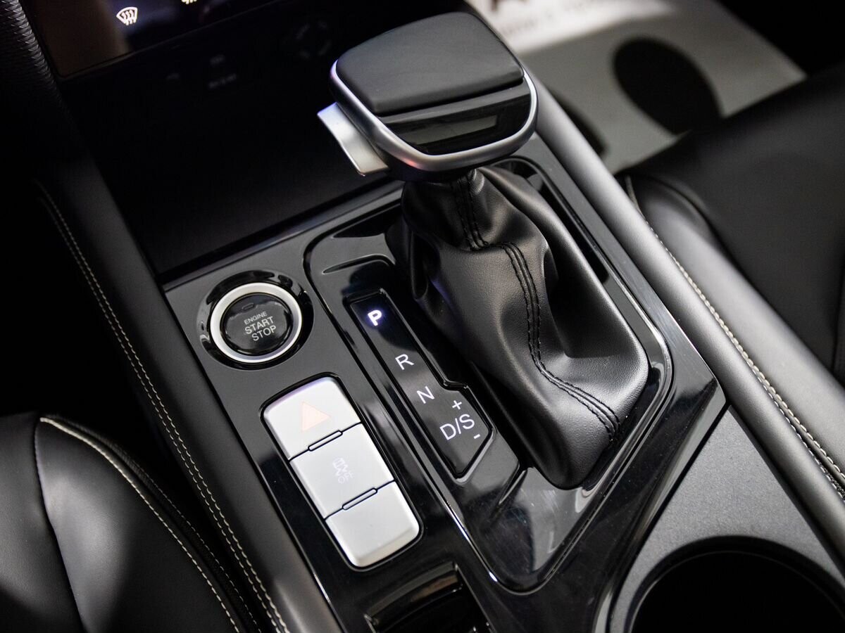 JAC J7 2023 - фото автомобиля