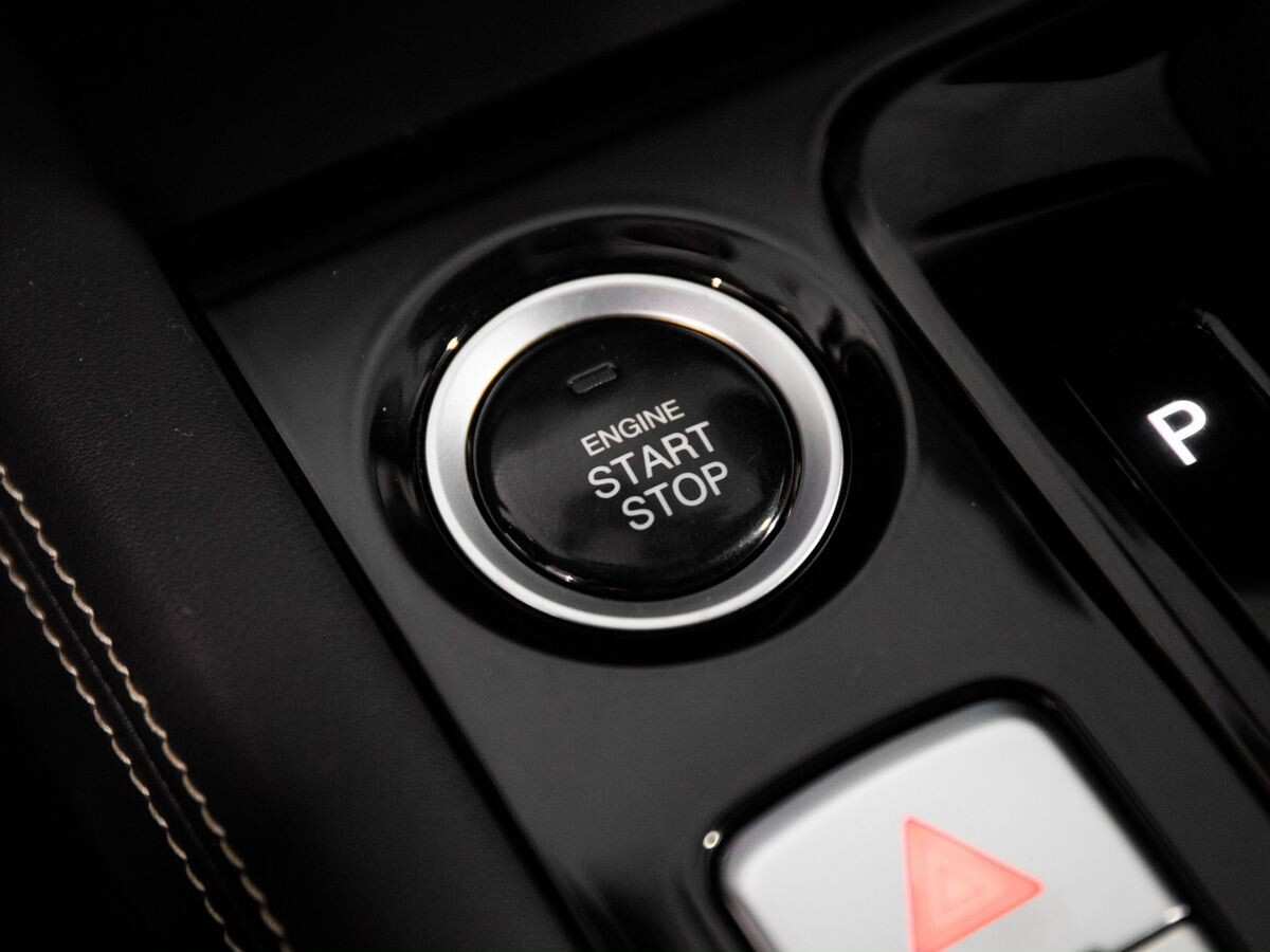 JAC J7 2023 - фото автомобиля