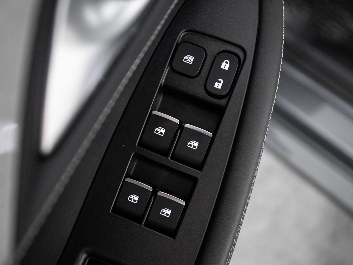 JAC J7 2023 - фото автомобиля