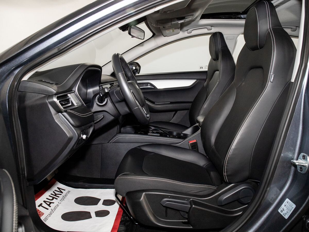 JAC J7 2023 - фото автомобиля