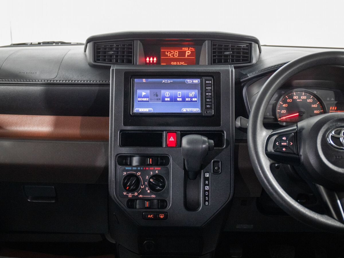 Toyota Tank 2017 - фото автомобиля