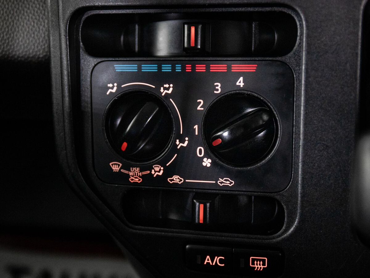 Toyota Tank 2017 - фото автомобиля