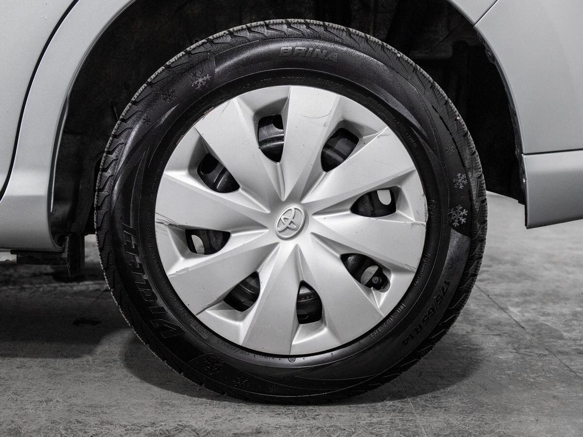 Toyota Tank 2017 - фото автомобиля