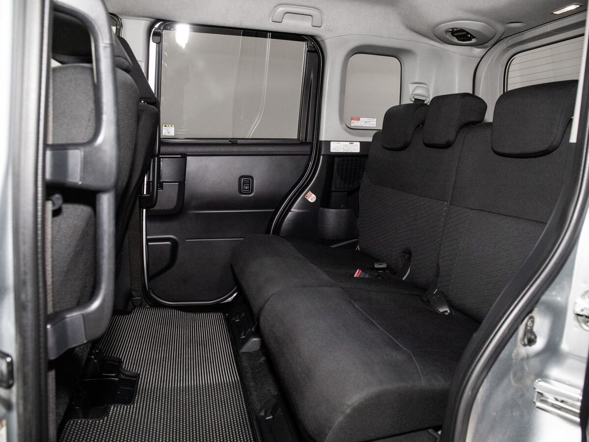 Toyota Tank 2017 - фото автомобиля