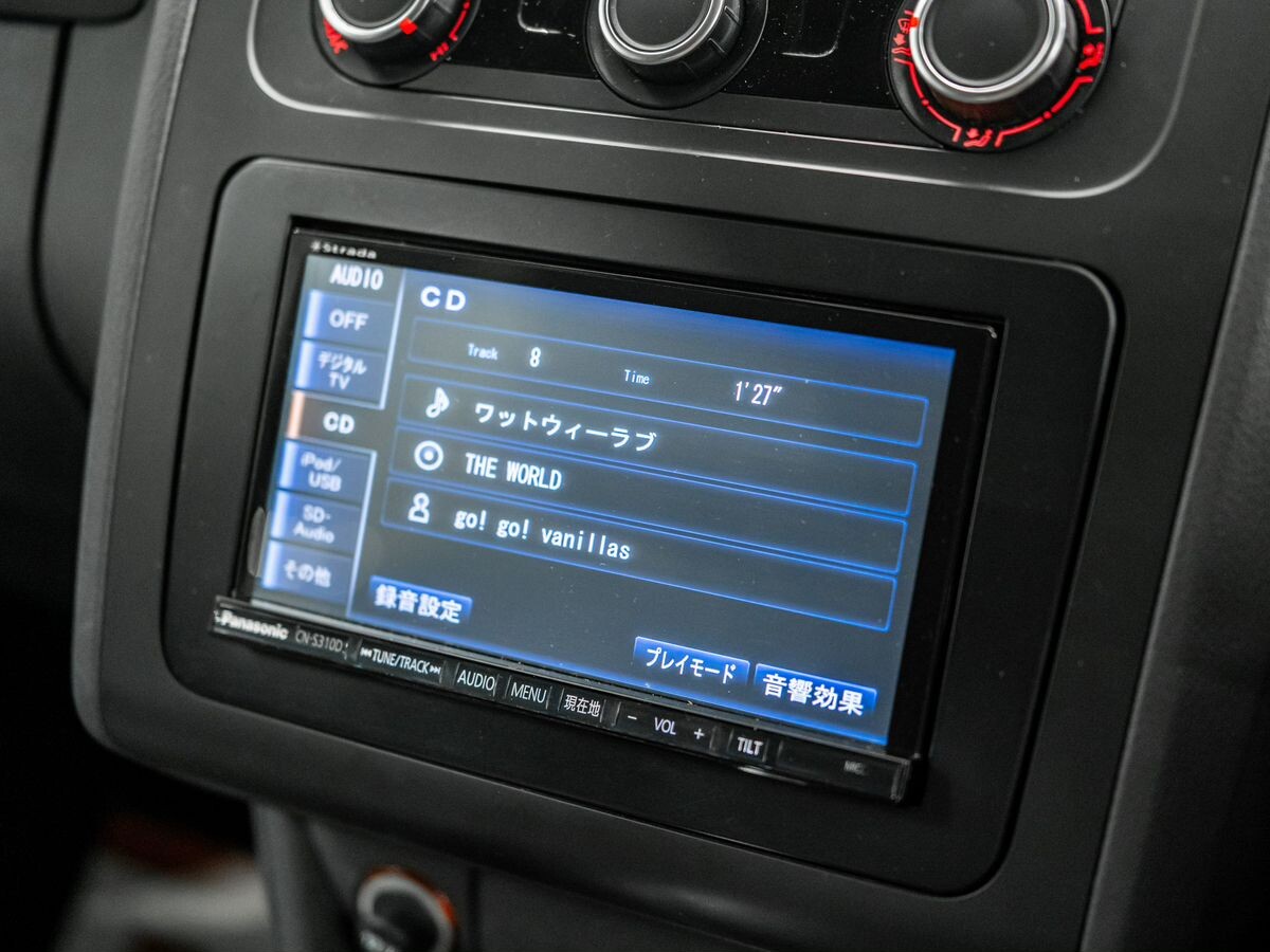 Volkswagen Touran 2012 - фото автомобиля