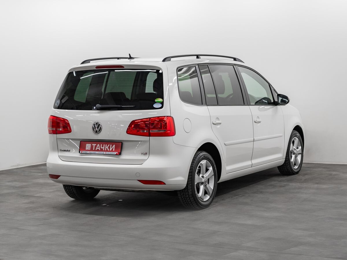 Volkswagen Touran 2012 - фото автомобиля
