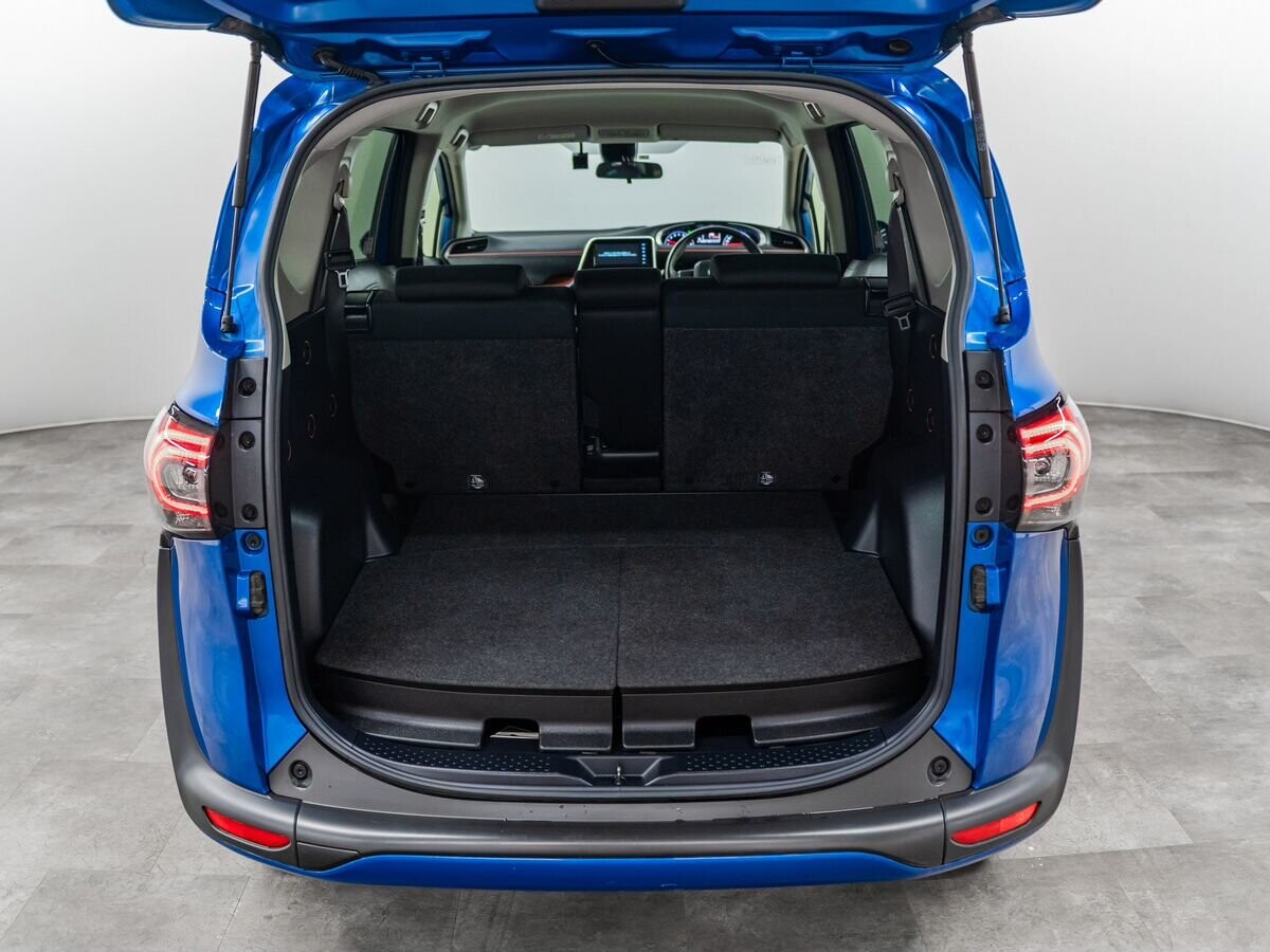 Toyota Sienta 2019 - фото автомобиля