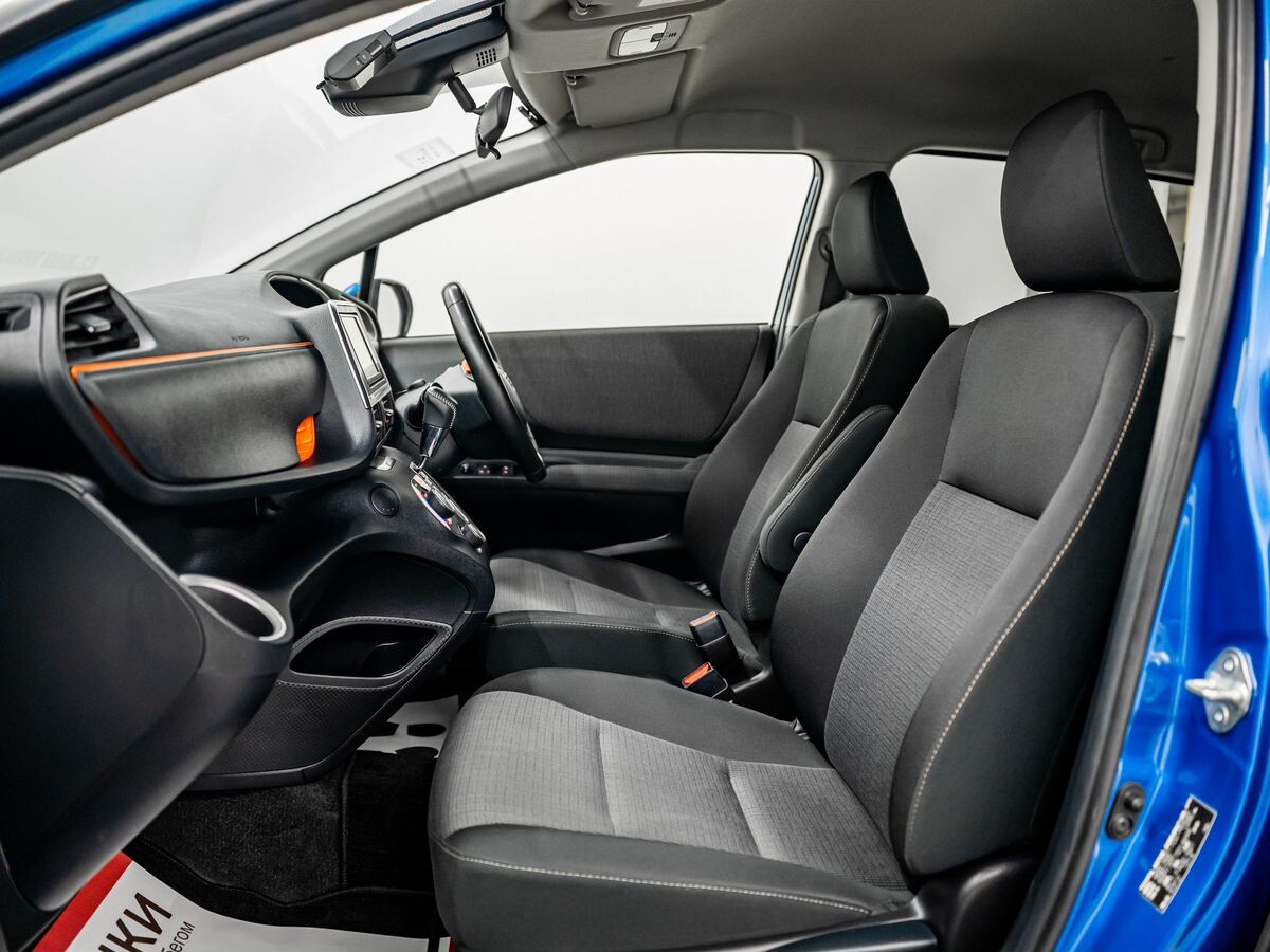 Toyota Sienta 2019 - фото автомобиля