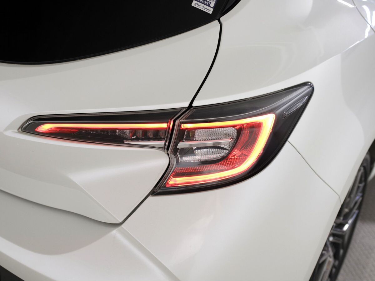 Toyota Corolla 2019 - фото автомобиля