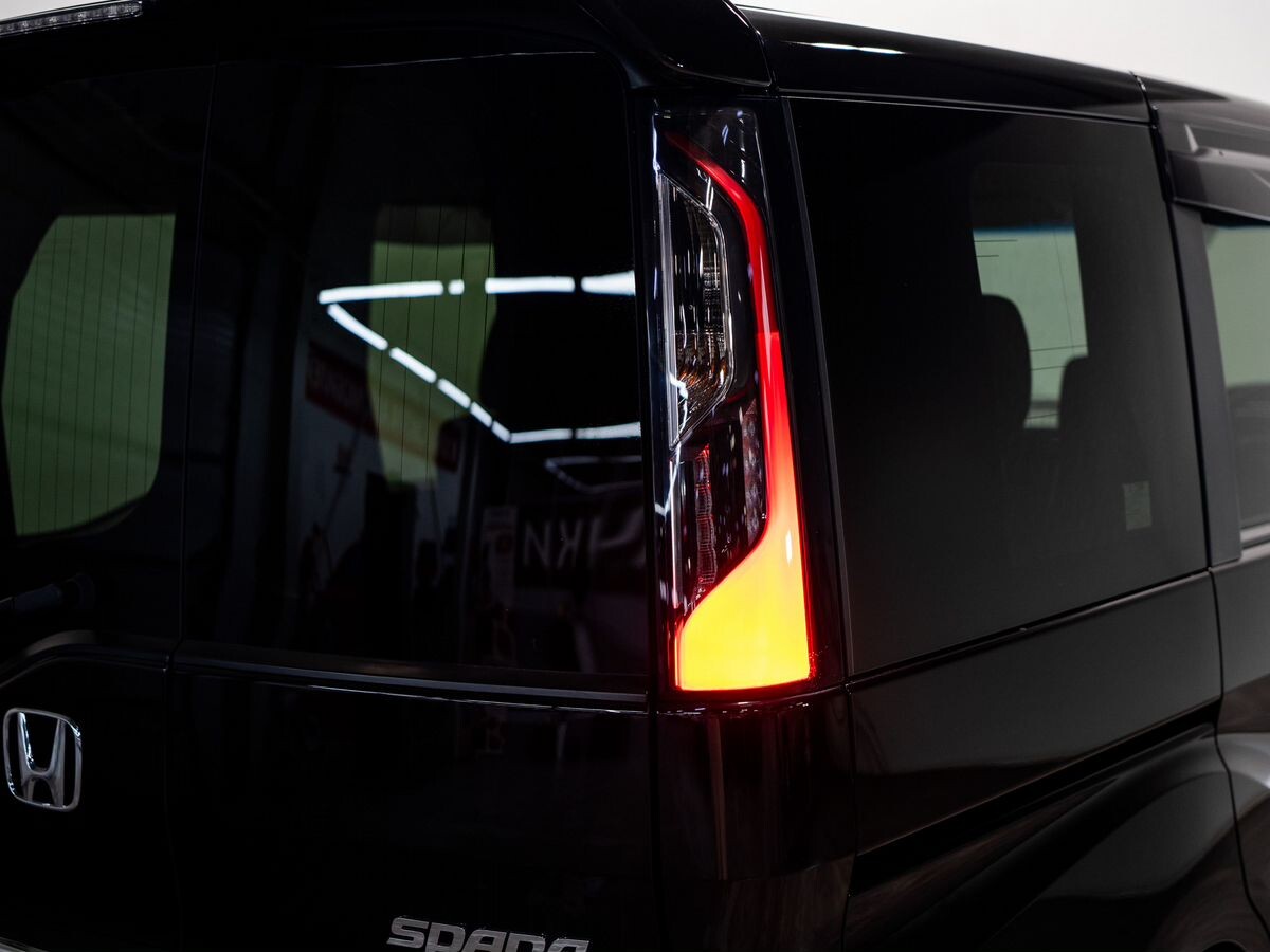 Honda Stepwgn 2015 - фото автомобиля