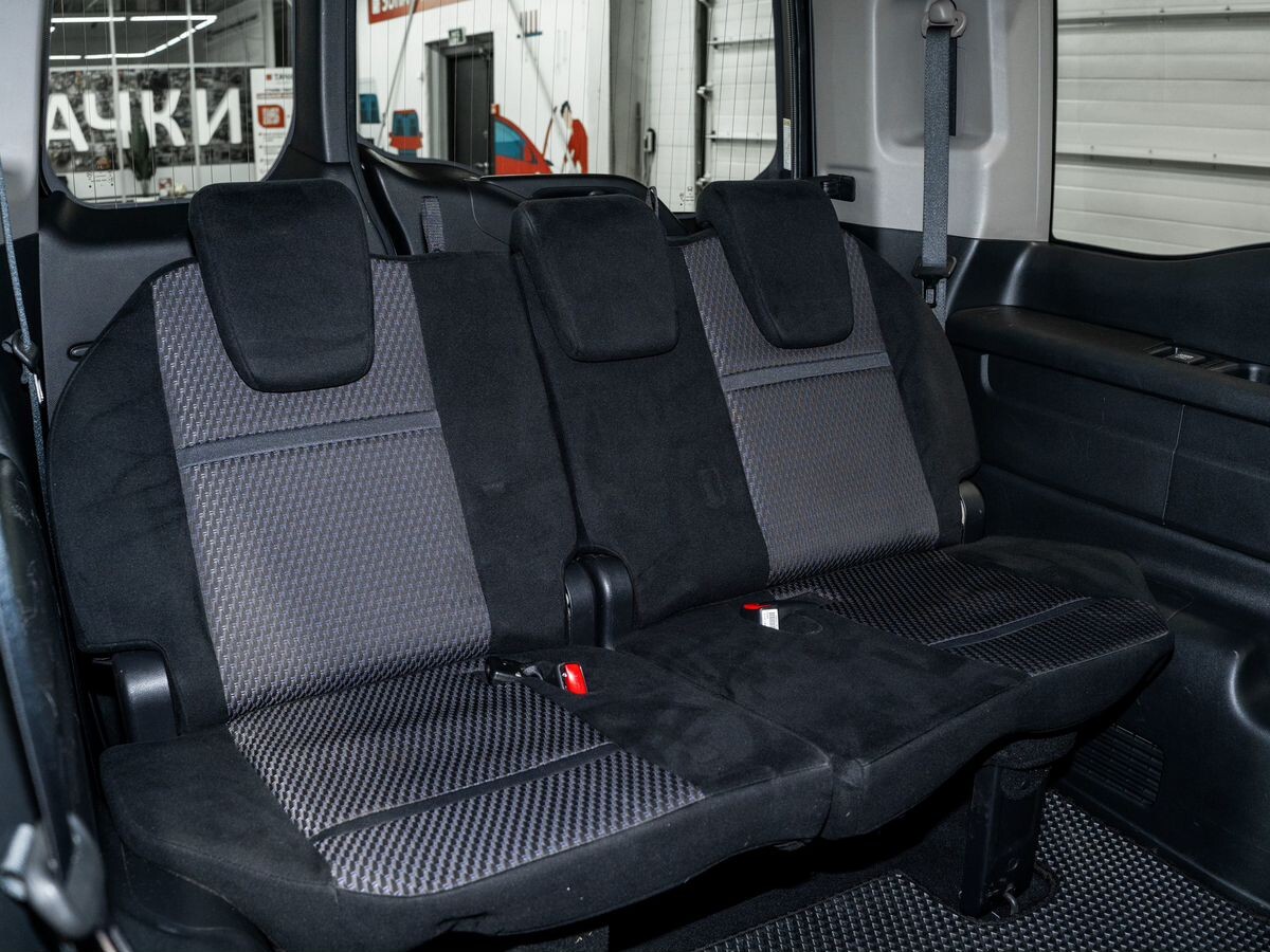 Honda Stepwgn 2015 - фото автомобиля