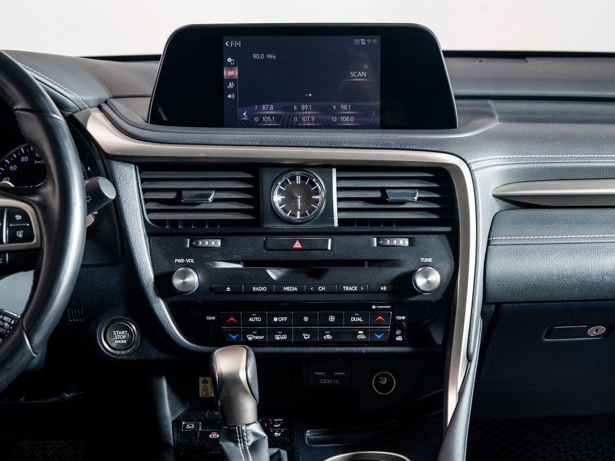 Lexus RX300 2019 - фото автомобиля