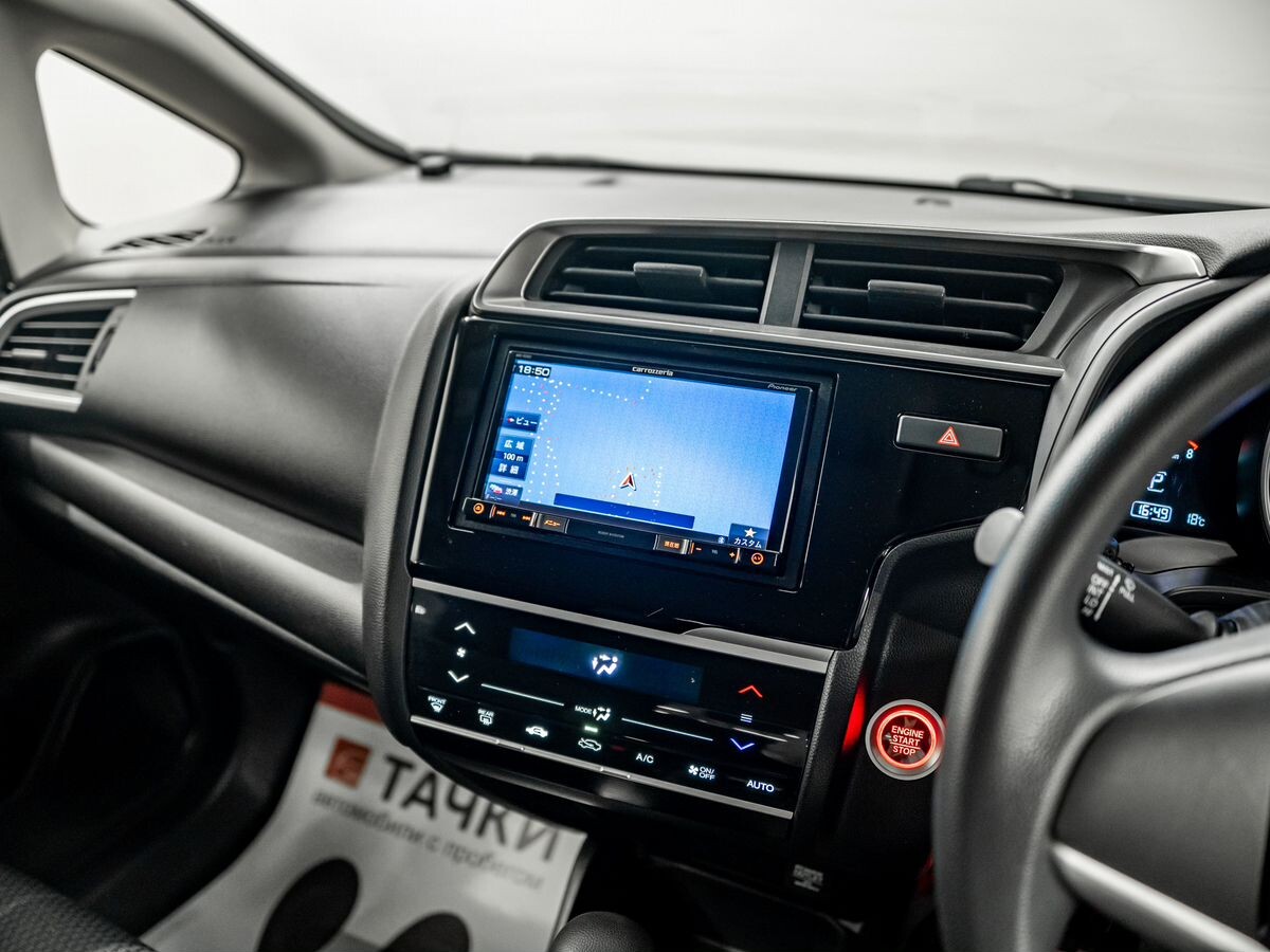 Honda Fit 2018 - фото автомобиля