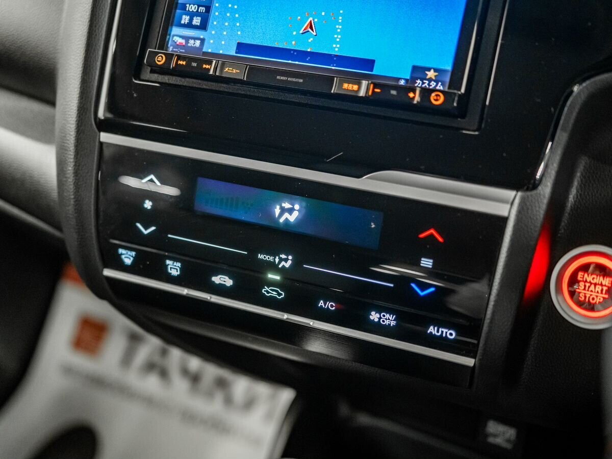Honda Fit 2018 - фото автомобиля