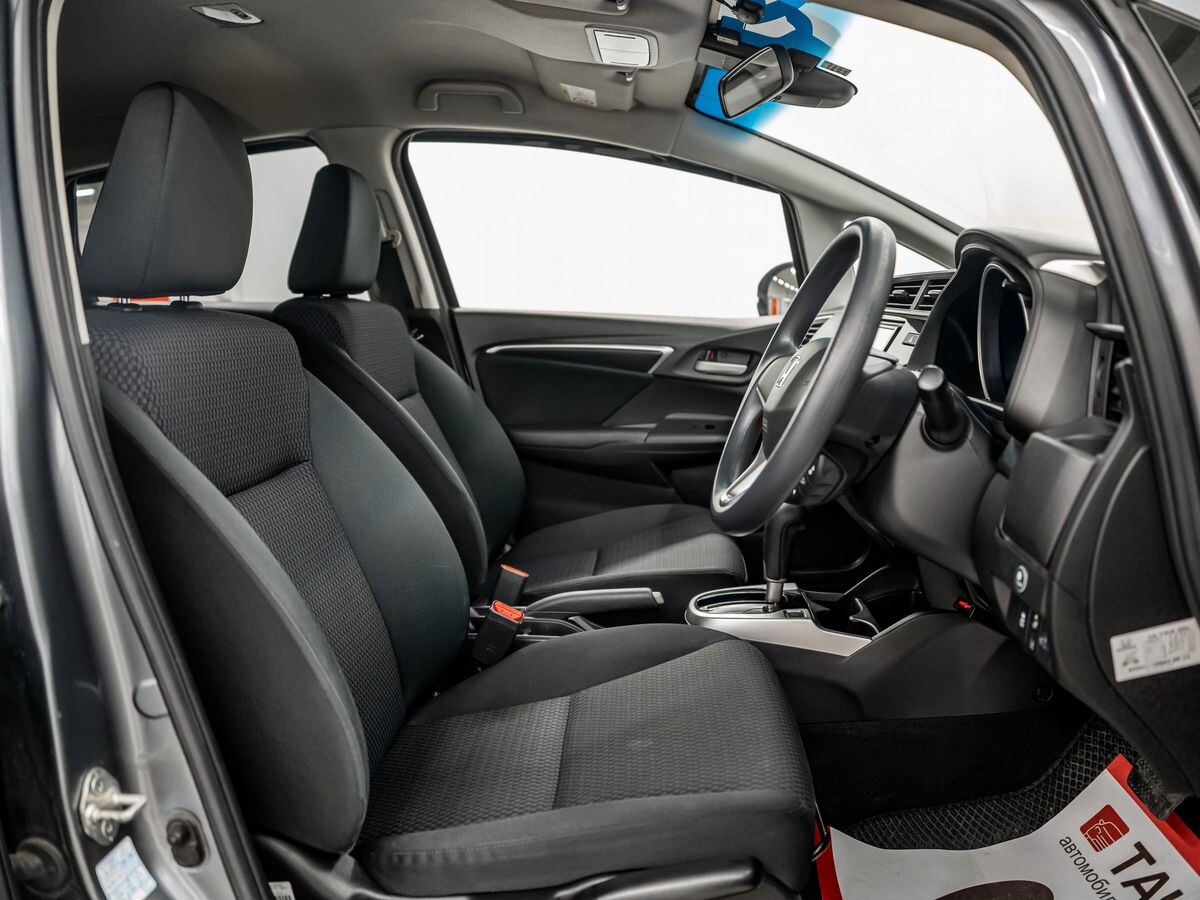 Honda Fit 2018 - фото автомобиля