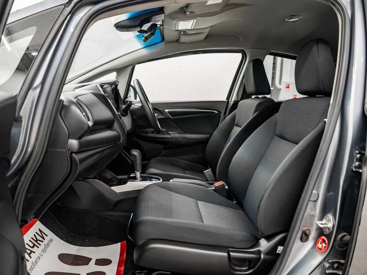 Honda Fit 2018 - фото автомобиля