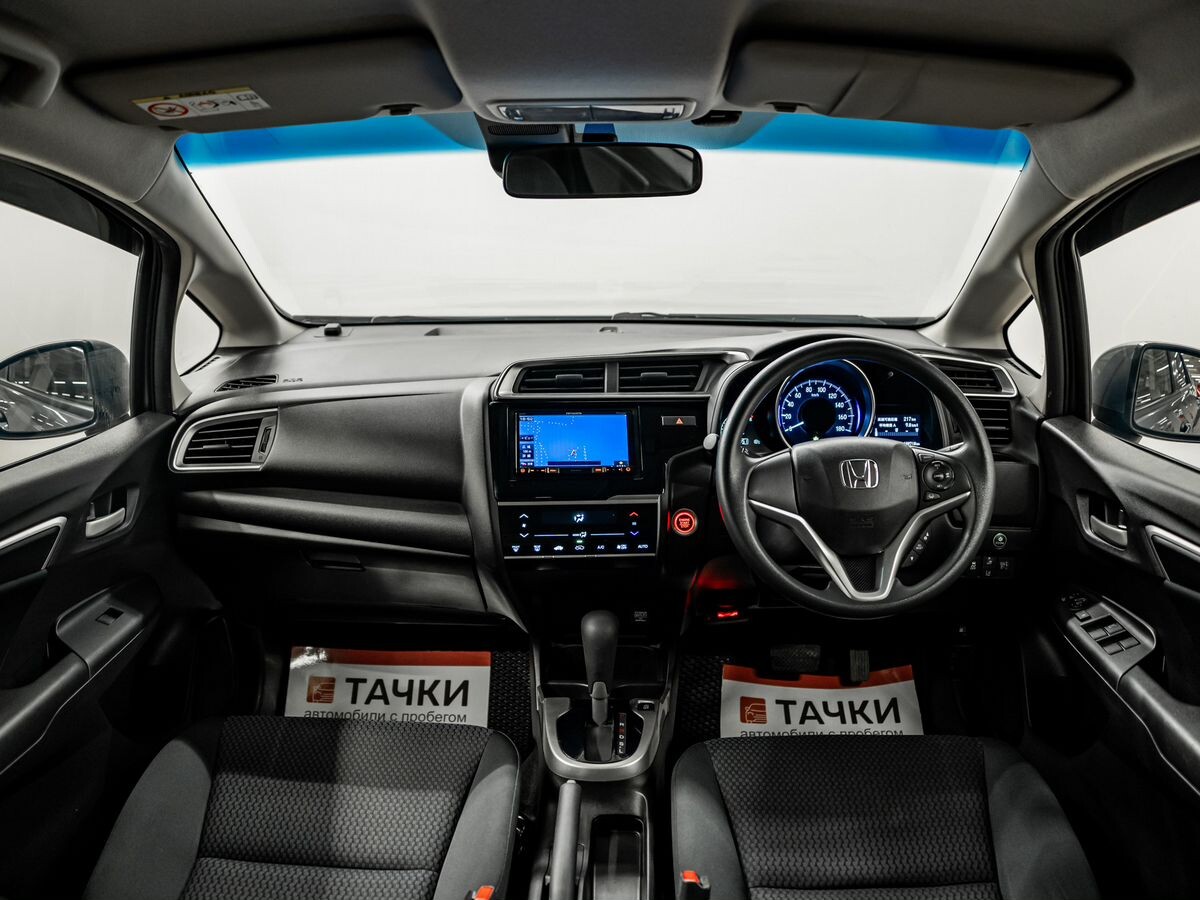 Honda Fit 2018 - фото автомобиля
